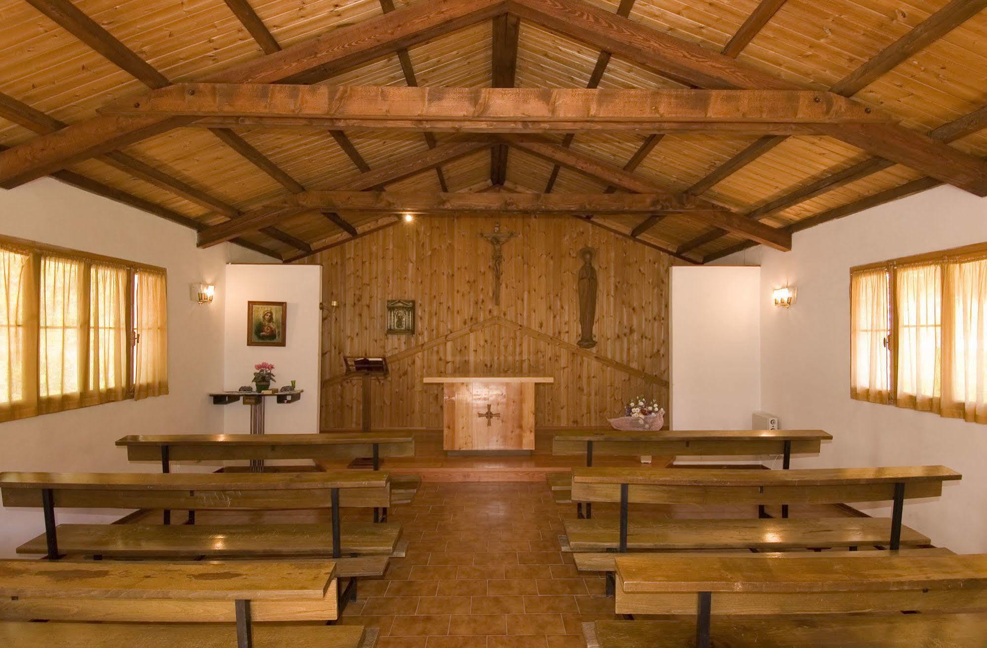 ホテルCasa Alpina Sant'Apollinare ファルカーデ エクステリア 写真